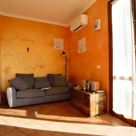 Casa Con Grande Terrazza, Ac, Wifi, Posto Auto E Vicino Al Mare Imperia