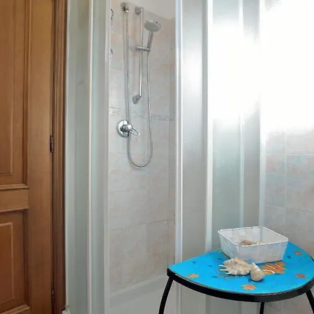 Casa Con Grande Terrazza, Ac, Wifi, Posto Auto E Vicino Al Mare * Imperia