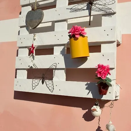 Casa Con Grande Terrazza, Ac, Wifi, Posto Auto E Vicino Al Mare Imperia