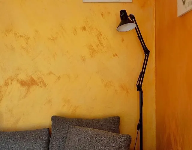 Casa Con Grande Terrazza, Ac, Wifi, Posto Auto E Vicino Al Mare Semesterbostad Imperia