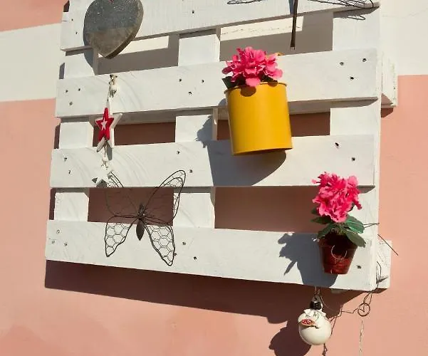 Casa Con Grande Terrazza, Ac, Wifi, Posto Auto E Vicino Al Mare Imperia